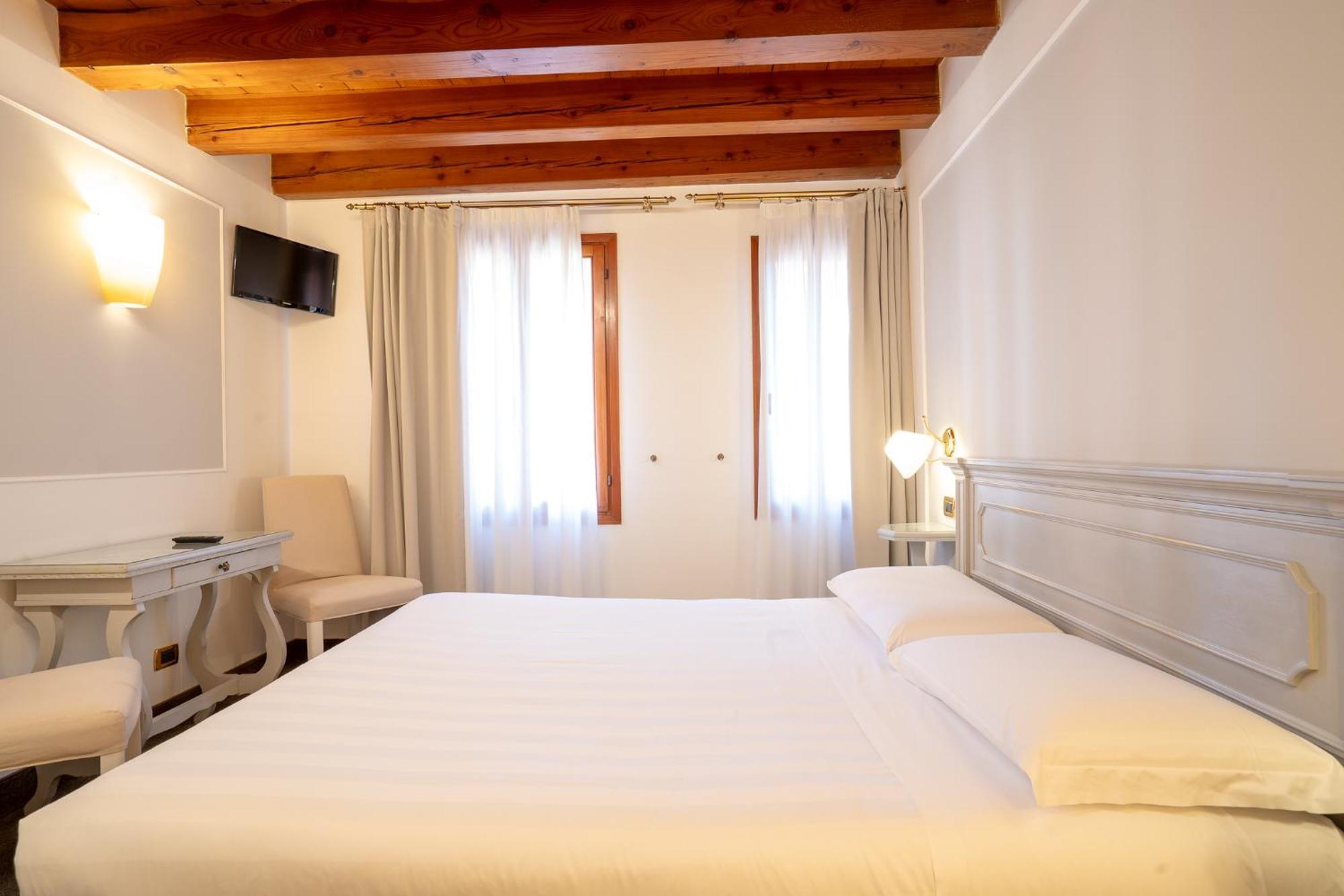 Alla Corte Rossa Venice Exterior photo