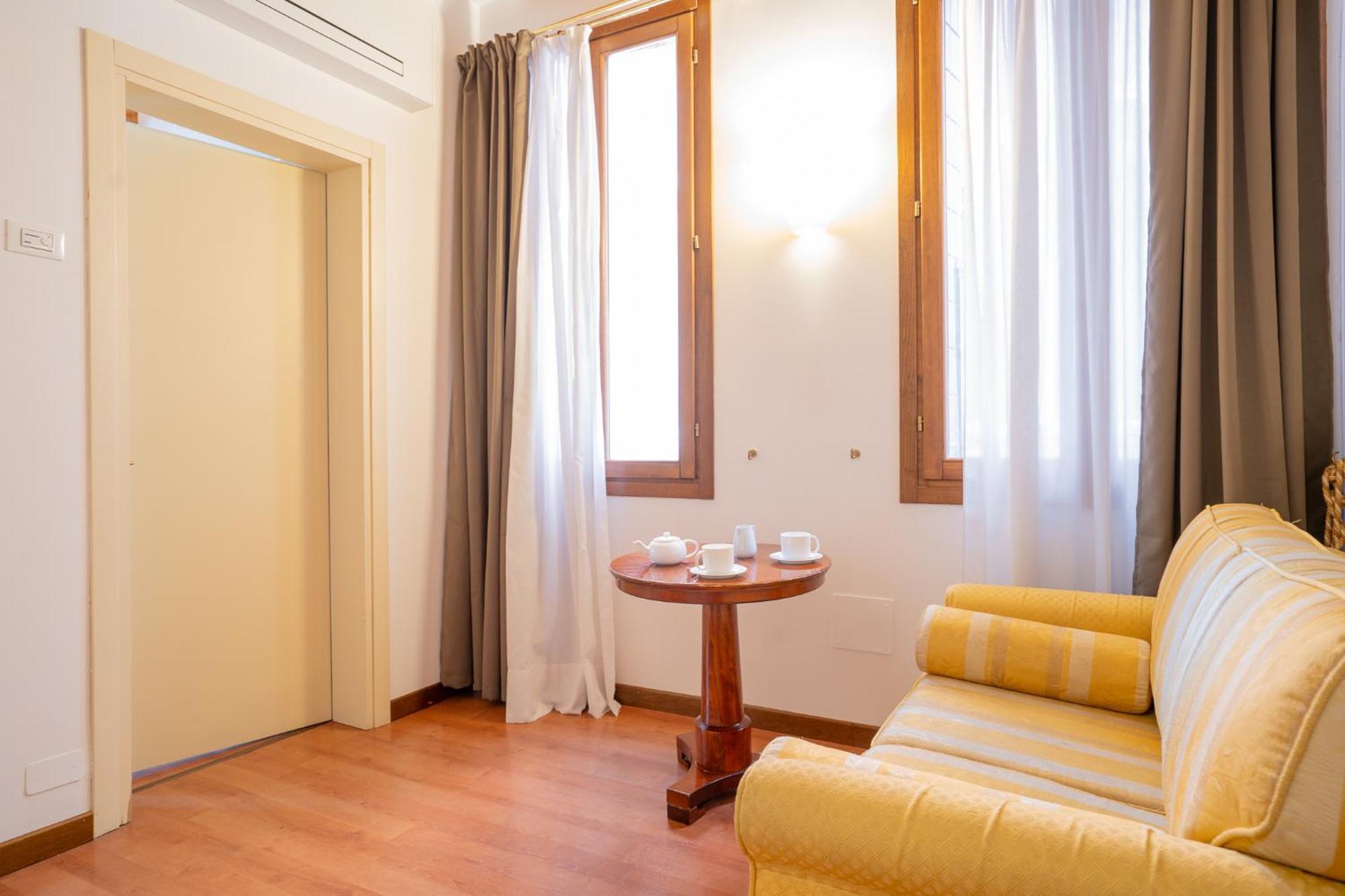 Alla Corte Rossa Venice Exterior photo